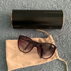 Color is deep burgundy.